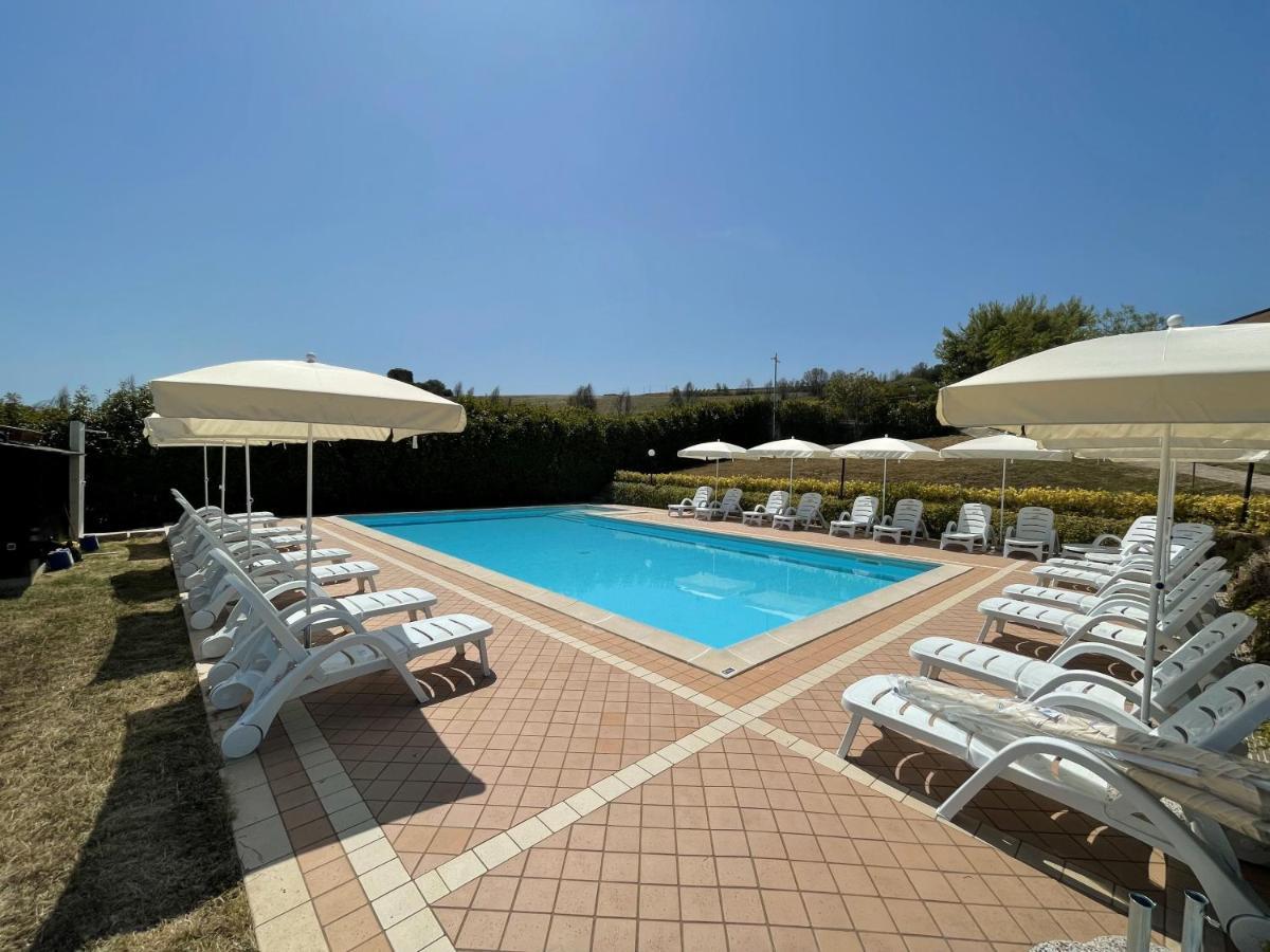 Vigneto - Italian Restaurant & B&B Villa Rosa Di Martinsicuro Exteriör bild