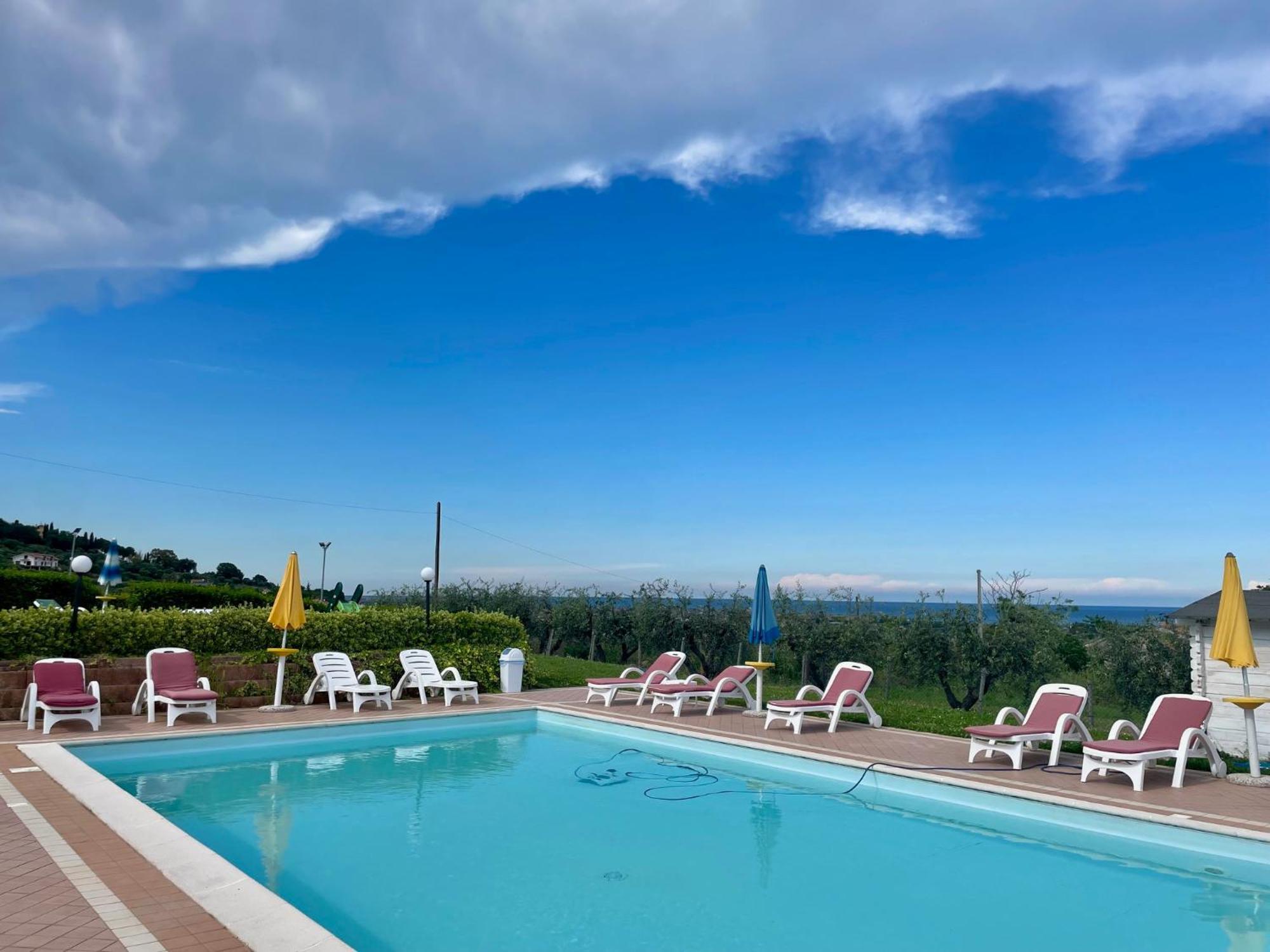 Vigneto - Italian Restaurant & B&B Villa Rosa Di Martinsicuro Exteriör bild